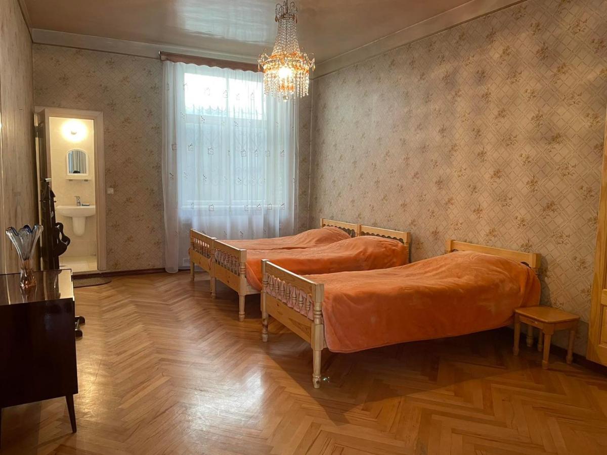 Emma'S Guesthouse In Borjomi Exterior photo