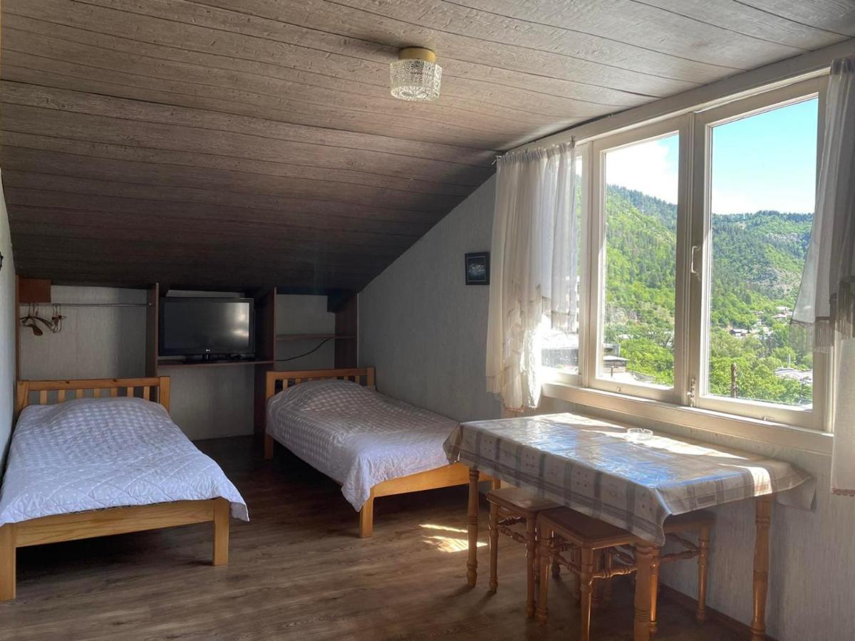 Emma'S Guesthouse In Borjomi Exterior photo